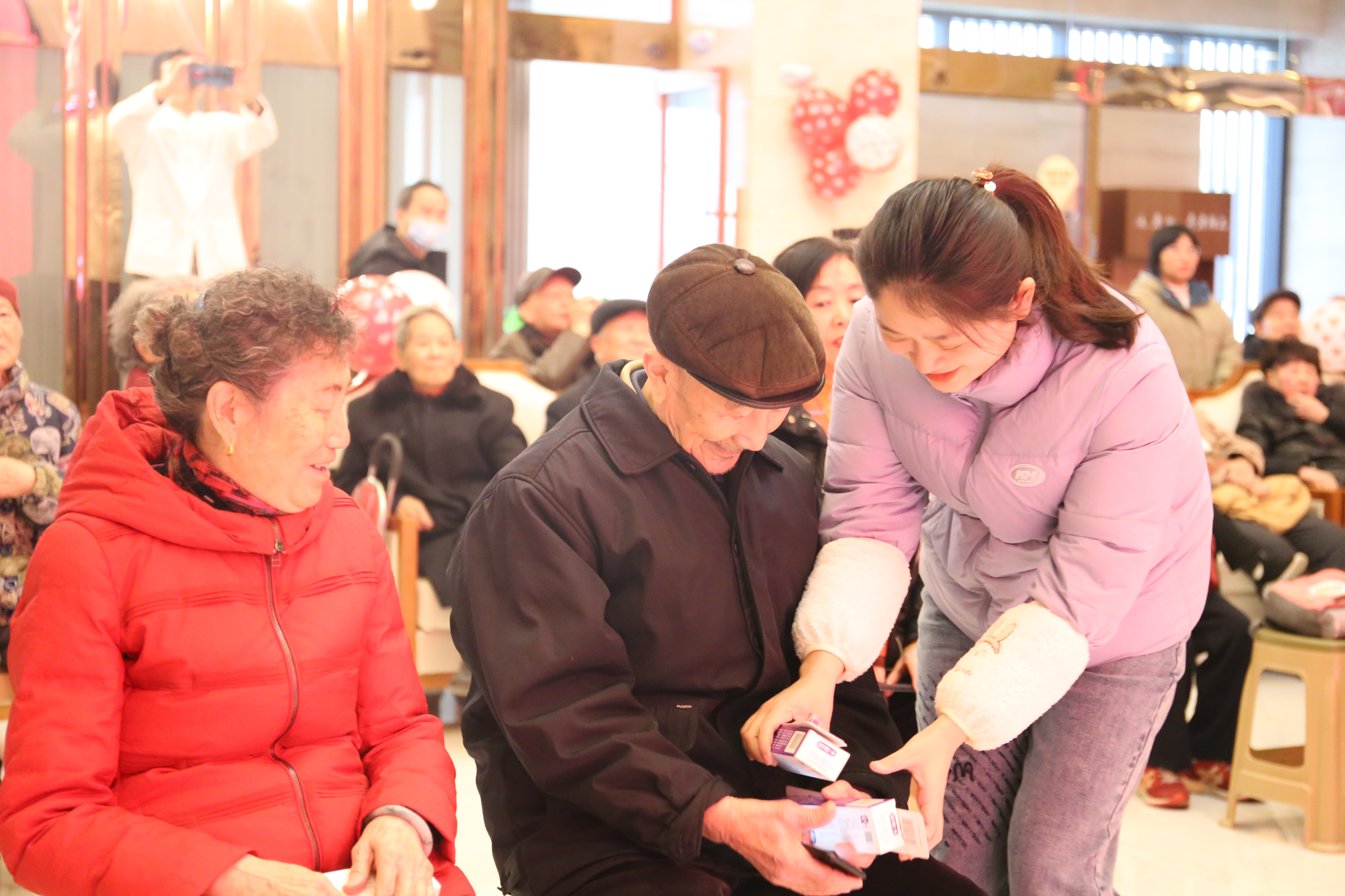 溫情開展為老志愿服務，打造“春江式”退休生活